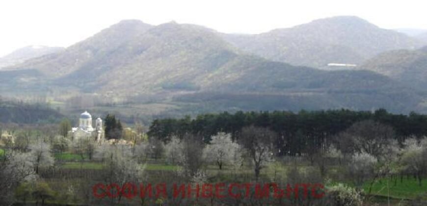 Парцел с Гледка към Златната Църква