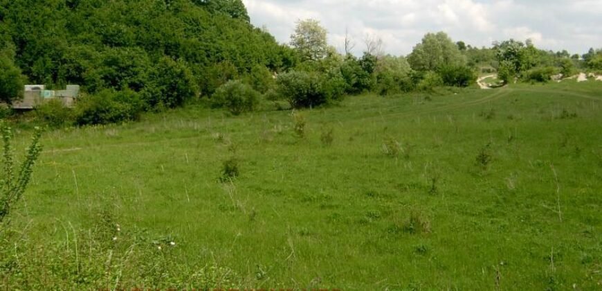 Парцел с Гледка към Златната Църква