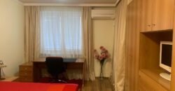 4-стаен Апартамент под наем, Център, София
